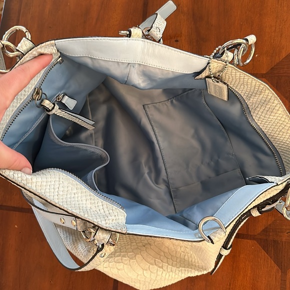 Early 2000s Coach Pale Blue Tote Bag - Picture 10 of 12